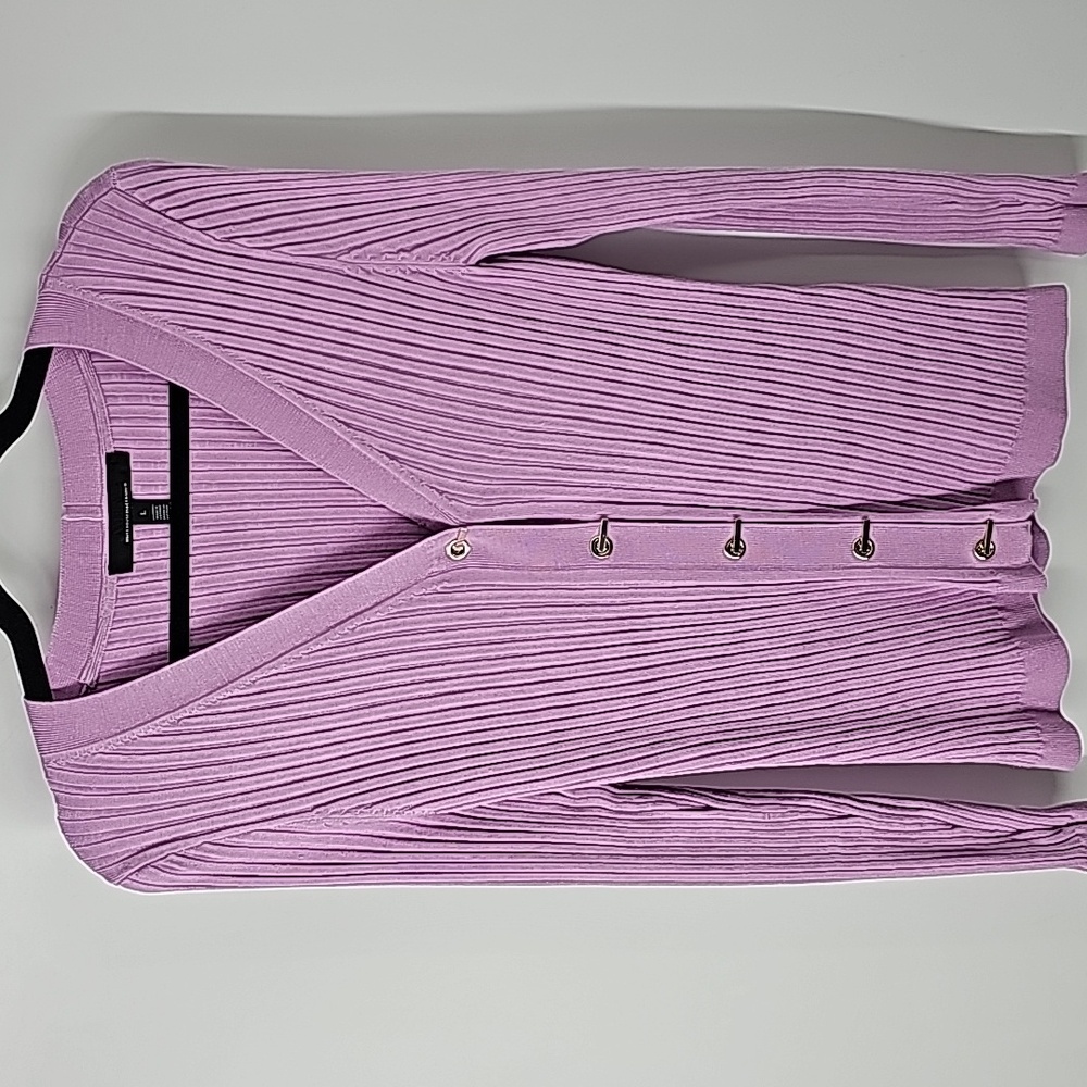 WHBM Ribbed Vneck Cardigan w Silver Grommet Button Front Closure Lilac Color